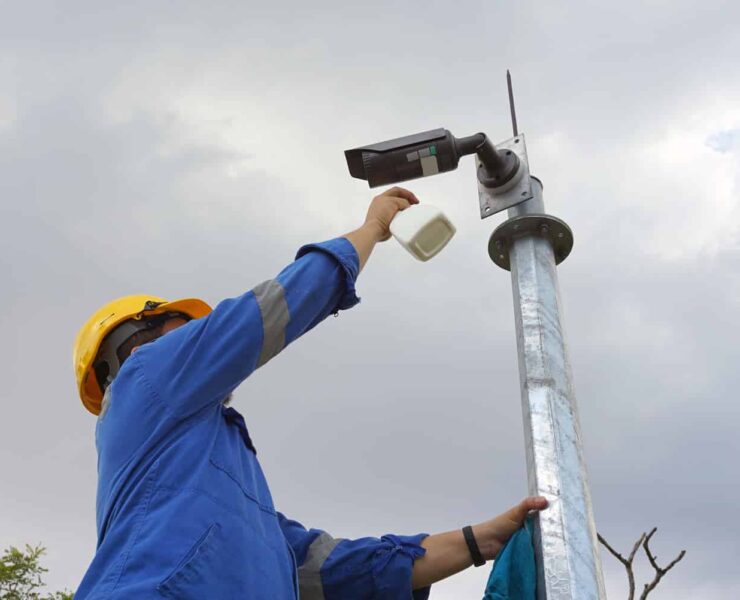 CCTV-cameras-cleaning